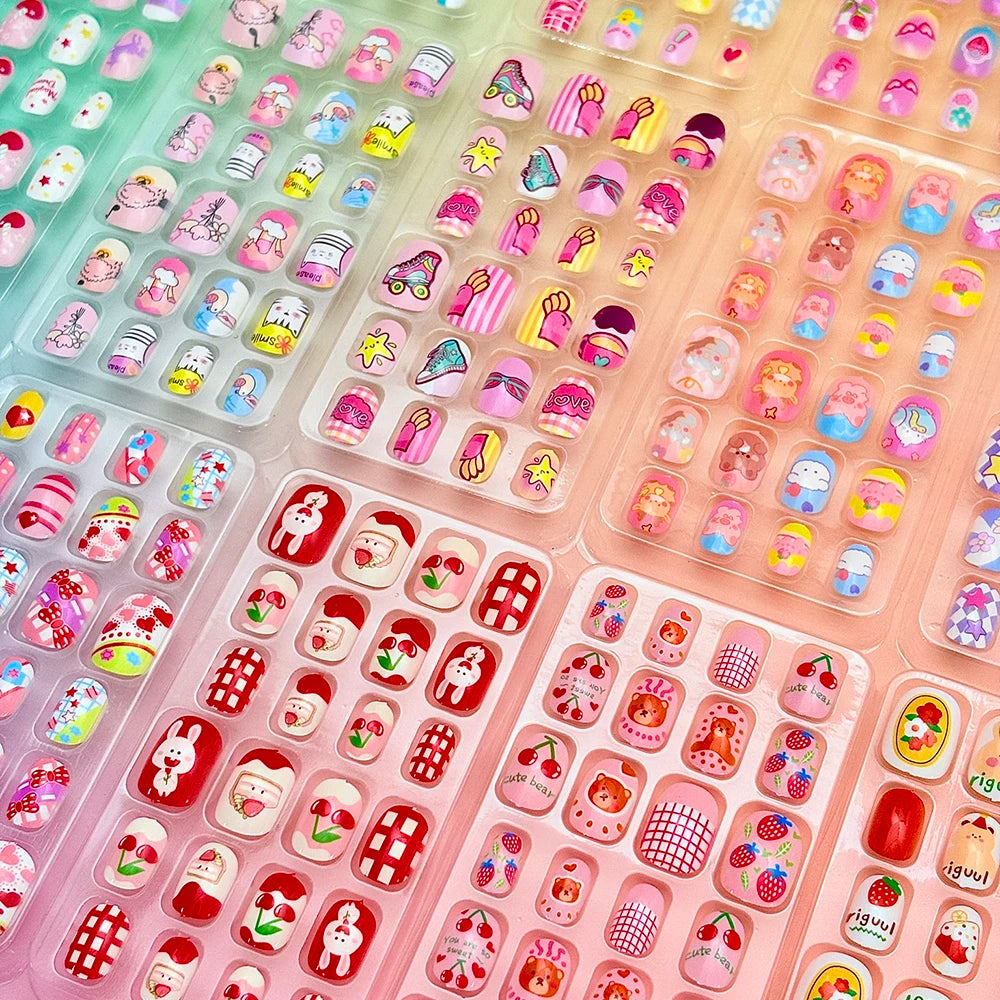 120Pcs/Box Cartoon Children Press On Nails Short Round Fake Nail Full Cover False Fingertips for Kid Girl Festival Birthday Gift